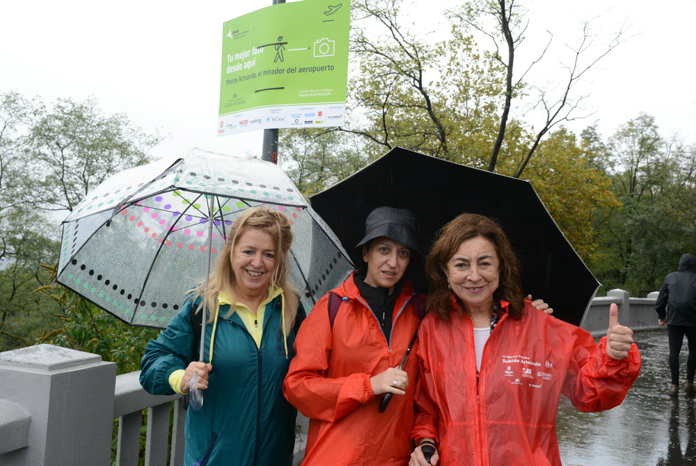 Foto 213 de la avituallamiento y mirador - Galería de la Subida a Artxanda 2019